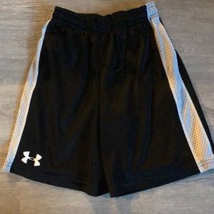 Kids size small under armor basketball shorts